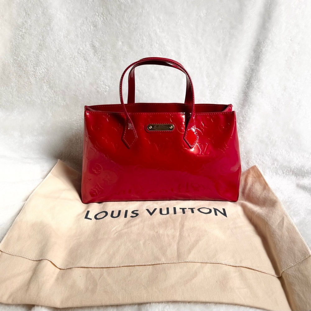 Louis Vuitton Wilshire Vernis PM Bag